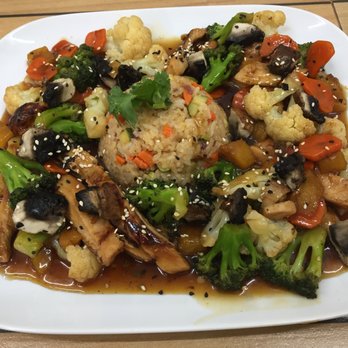 Nutri World - Salteado Oriental a base de vegetales y tempeh. - Vegetarian Near Me - Tijuana, BCN