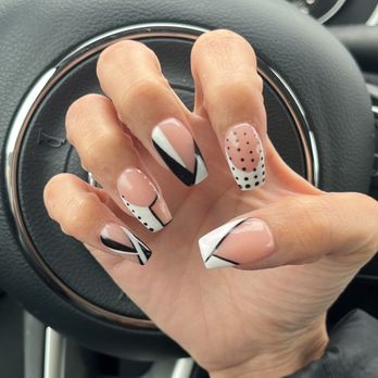 Lisle Nail Lounge - Nail Salons Near Me - Lisle, Illinois