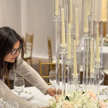 Tulip Decorations - Floral Designers Near Me Tulip Decorations - Floral Designers Near Me