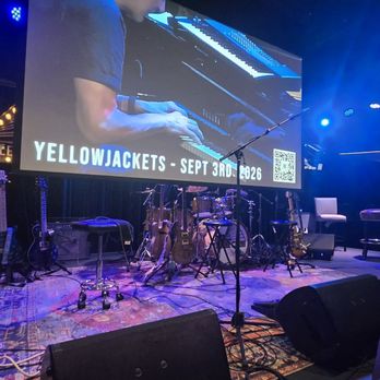 Middle C Jazz - Stage - Jazz & Blues Near Me - Charlotte, North Carolina
