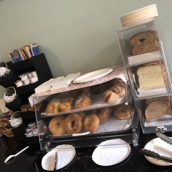 Ocean Park Inn - Bagels an pastry .. oh an some bread - San Diego, CA