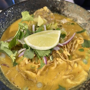 Wanida Thai Bistro - Northern Thai style curry with chicken leg - Thai Near Me - Bellingham, Washington Wanida Thai Bistro - Northern Thai style curry with chicken leg - Thai Near Me - Bellingham, Washington