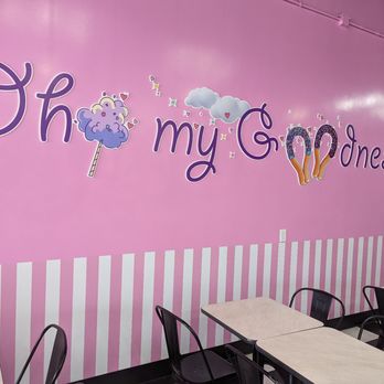 Churro On Top - Super fun wall and pic options - Desserts Near Me - Arlington, Texas Churro On Top - Super fun wall and pic options - Desserts Near Me - Arlington, Texas