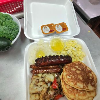 Bustdown Burgers And BBQ - Burgers Near Me - Sacramento, California Bustdown Burgers And BBQ - Burgers Near Me - Sacramento, California