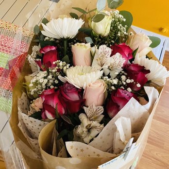 Lavanda Flowers & Gifts - Bouquet - Florists Near Me