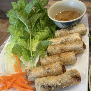 Pho 21 - Spring Roll - Very good! - Vietnamese Near Me - Canoga Park, California
