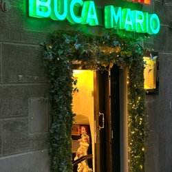 Buca Mario - Front door