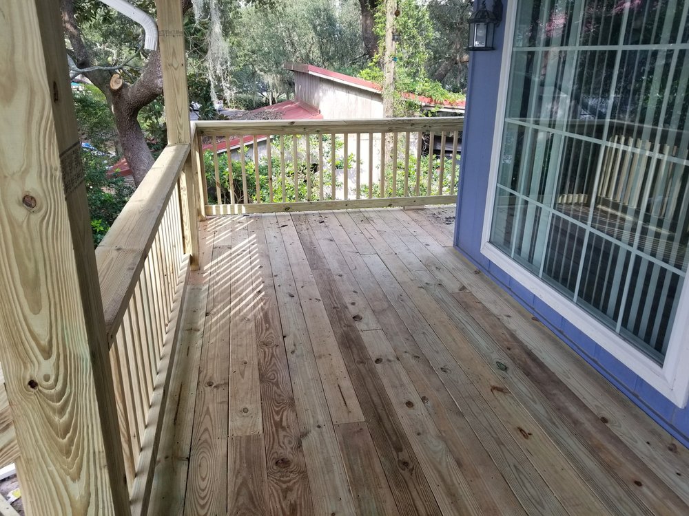 Slide of Hoss Cats Construction