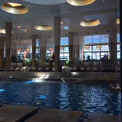 Isika Day Spa - Giant pool