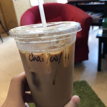Coffee Lab & Roasters Evanston - Iced dirty chai - Coffee & Tea Near Me - Evanston, Illinois Coffee Lab & Roasters Evanston - Iced dirty chai - Coffee & Tea Near Me - Evanston, Illinois