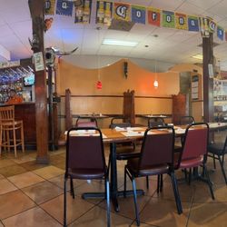Habaneros - Dining area on the bar side