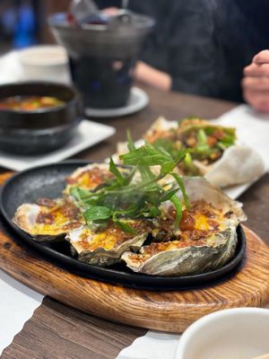 Oc & Lau Restaurant by null