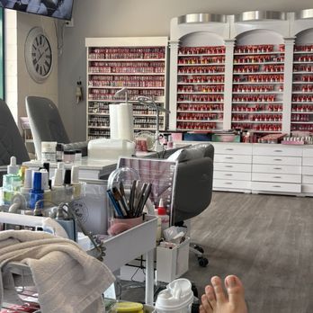 Deluxe Nails & Spa - My foot. - Nail Salons Near Me - Fresno, California Deluxe Nails & Spa - My foot. - Nail Salons Near Me - Fresno, California