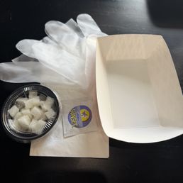 Gloves and wet tissue Gloves and wet tissue