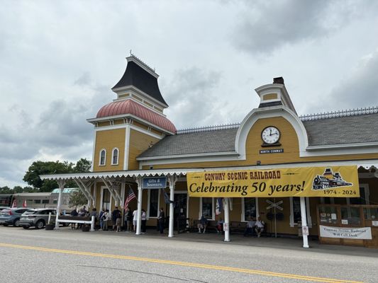 Conway Scenic Railroad by null