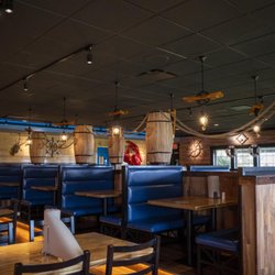 Juicy Seafood - Pendleton Pike - Interior