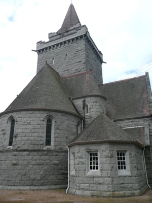 Crathie Kirk by null