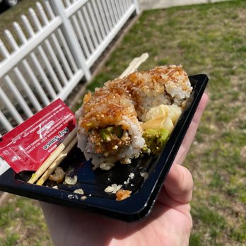 Muto Sushi & Bowl - California Crunch - Sushi Bars Near Me - Seattle, Washington