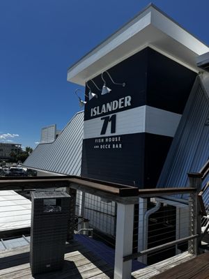 Islander 71 Fish House and Raw Bar by null
