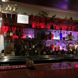 Faro Del Pacifico Pupuseria & Restaurant - Bar life