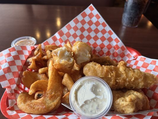 Captain’s Choice Cajun Seafood by null