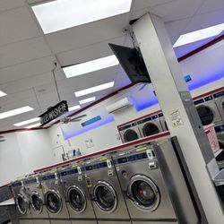 Coin Less Laundry - 20 lb washers and dryers