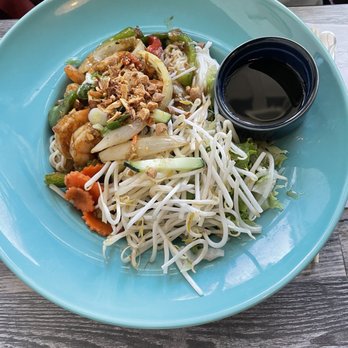 Papaya - Prawn noodle salad bowl - Vietnamese Near Me - Sammamish, Washington