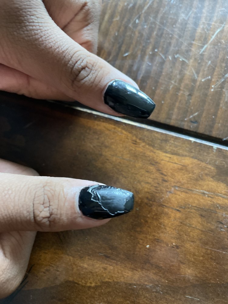 Golden Nail Tan Spa Logo