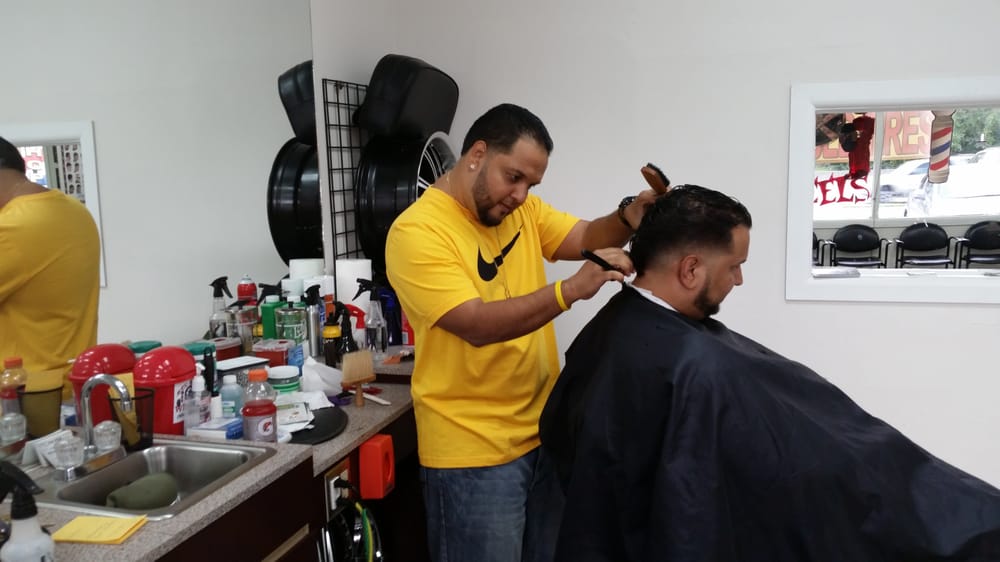 Mrs & Mr Wheels Barbershop Logo