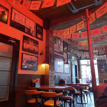 Bison Bar & BBQ - Restaurant ambiance - Dive Bars Near Me - Dublin, D Bison Bar & BBQ - Restaurant ambiance - Dive Bars Near Me - Dublin, D