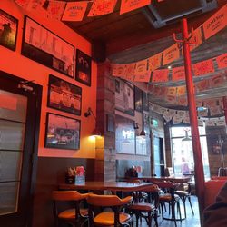 Bison Bar & BBQ - Restaurant ambiance