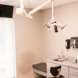 Don Swearingen, DDS Family & Cosmetic Dentistry - Dental treatment room equipped with advanced technology