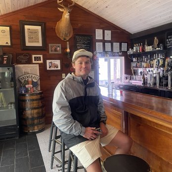 Sig Luscher Brewery - Deliciously wonderful craft hotdogs - Brewpubs Near Me - Frankfort, Kentucky