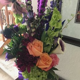 Beautiful same day order and delivery! I am SO pleased with this arrangement! Thank you so much for helping me.