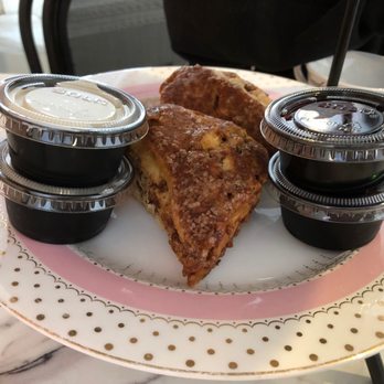 Robinsons Tea Room - Cinnamon scone - Desserts Near Me - Stony Brook, New York