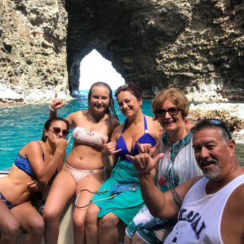 Napali Exclusive Charters - Boating Near Me - Kekaha, Hawaii