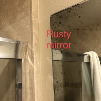 Sand Pebbles Resort - Bathroom mirror - Hotels Near Me - Solana Beach, California Sand Pebbles Resort - Bathroom mirror - Hotels Near Me - Solana Beach, California