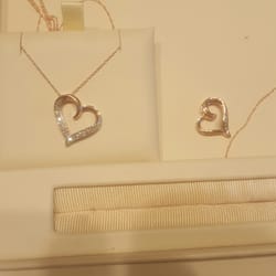Jared Galleria of Jewelry - Returned the one on the right and got the one on the left.