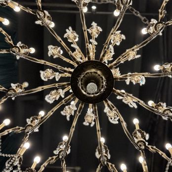 Fabrika Fishtown - Chandelier - Dinner Theater Near Me - Philadelphia, Pennsylvania
