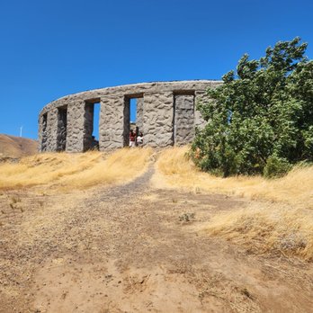 Stonehenge Memorial - Down the slope (towards Maryhill) and getting a photo of the memorial. - Landmarks & Historical Buildings Near Me - Goldendale, Washington Stonehenge Memorial - Down the slope (towards Maryhill) and getting a photo of the memorial. - Landmarks & Historical Buildings Near Me - Goldendale, Washington