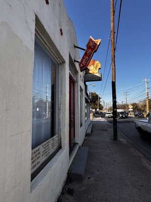 Roadhouse Relics by null