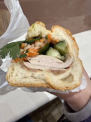 Bánh Mì Saigon by null