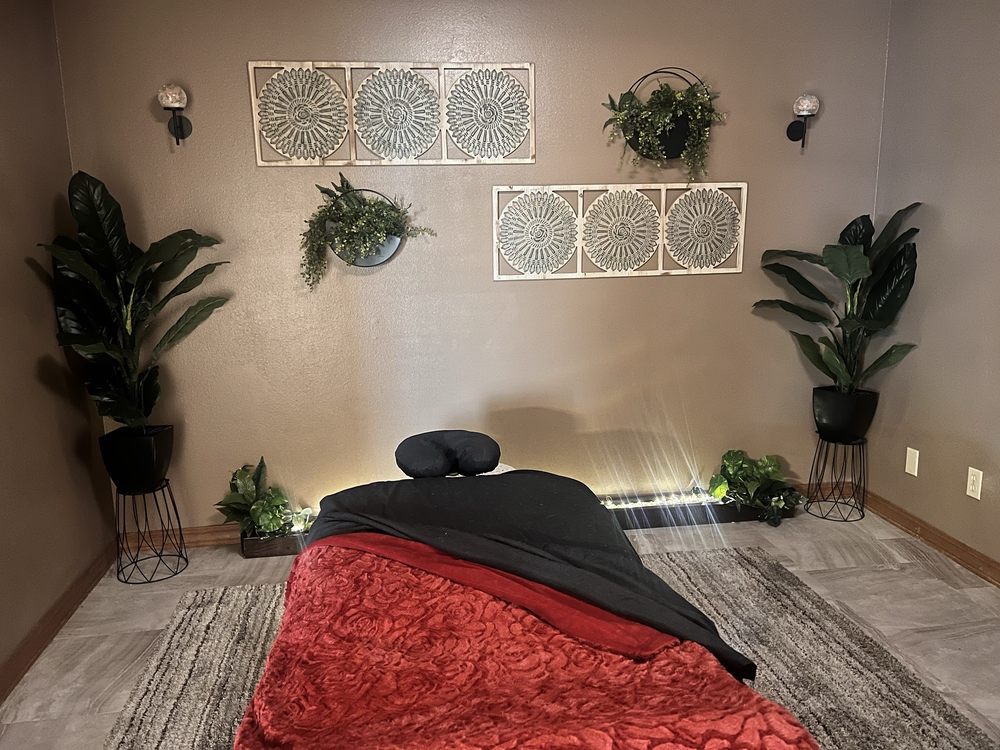 Mighty Massage Logo