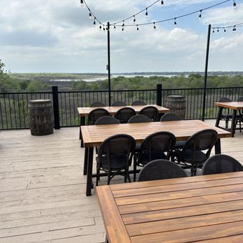 The Rackhouse - Patio - American Near Me - The Colony, Texas