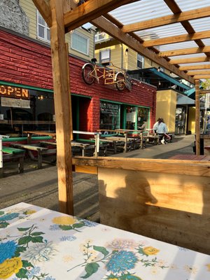Taco Pedaler by null