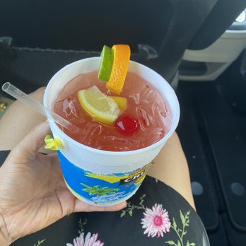 LuLu's Destin - Great Drink! - Seafood Near Me - Destin, Florida