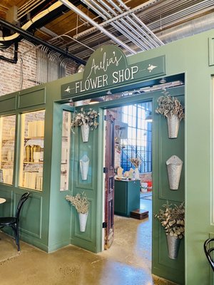 L & L Market by null