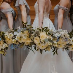 Grass Valley Florist & Cruz Thru Coffee - Bouquets