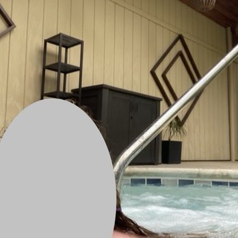 The Spa at Paradise Point - Not what photos on website showed plus busy entrance right there and loud gate cling clang repeatedly - Day Spas Near Me - San Diego, California