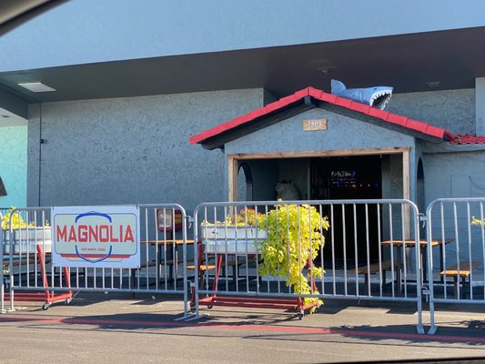 Magnolia Motor Lounge by null